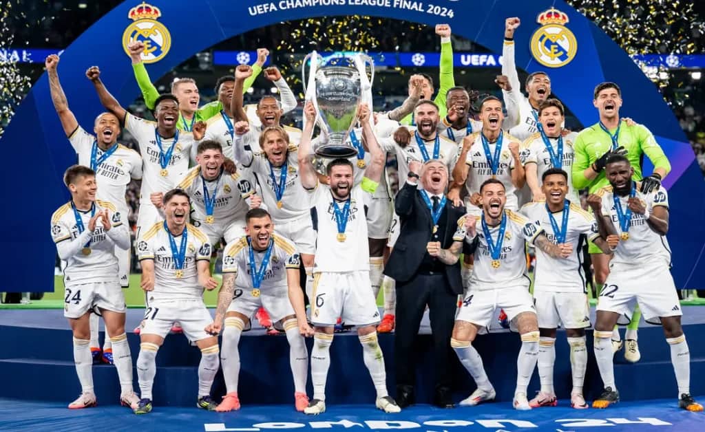 الأهلي وريال مدريد: لعنة التتويج المزدوج تضرب العملاقين في موسم صفري