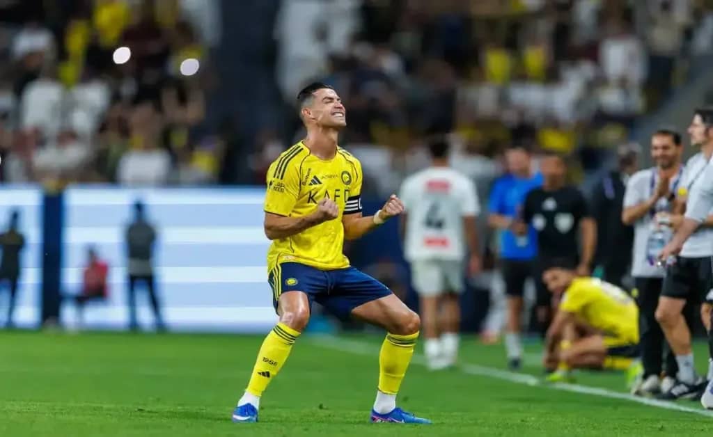 النصر يقتحم قائمة الكبار: تحليل مبيعات قمصان النصر وتأثير رونالدو العالمي