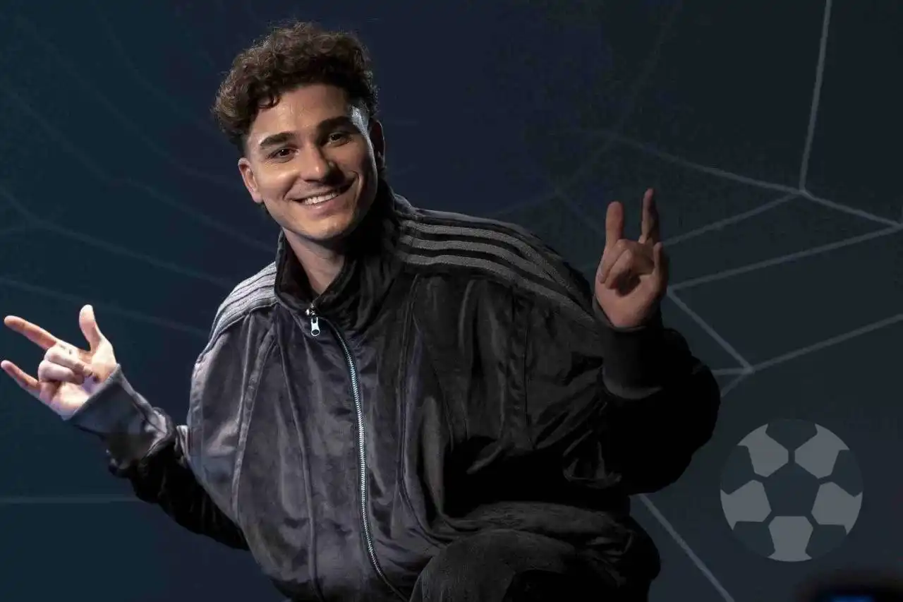 أتلتيكو مدريد يدرس بيع جوليان ألفاريز لتمويل صفقة إنزو فرنانديز.. وأرسنال يترقب